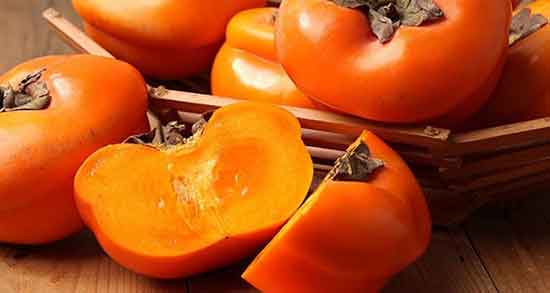 تعبیر خواب خرمالو چیدن از درخت