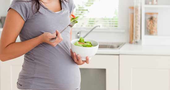اسفناج در بارداری ؛ خاصیت خوردن اسفناج تازه و پخته برای زن باردار