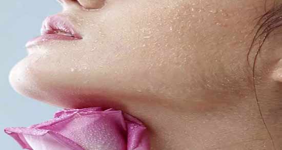 گلاب و پوست ؛ از بین بردن جوش و لک در صورت با مصرف گلاب