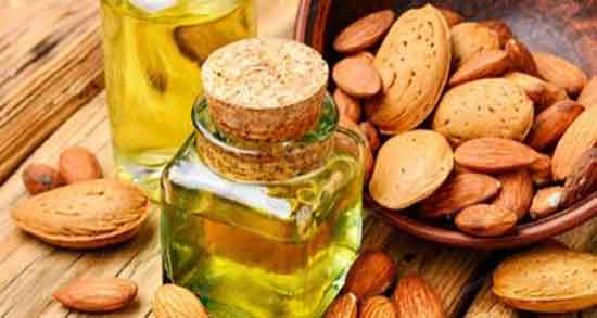 فواید روغن بادام شیرین برای صورت ؛ روغن بادام شیرین و پوست خشک