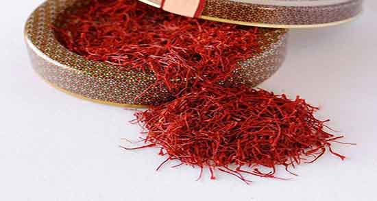 خواص زعفران در چایی ؛ فواید چای زعفران برای زنان باردار چیست