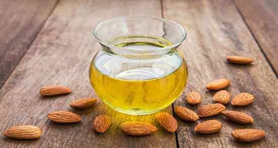 روغن بادام شیرین و مو ؛ خواص روغن بادام شیرین برای دور چشم