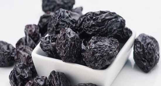 خواص و مضرات مویز ؛ آشنایی با خواص درمانی و مضرات خوردن مویز
