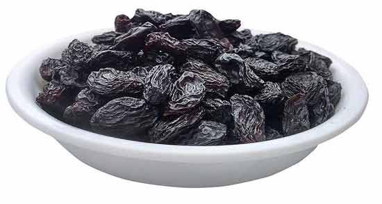عوارض مویز ؛ آشنایی با عوارض و مضرات خوردن مویز