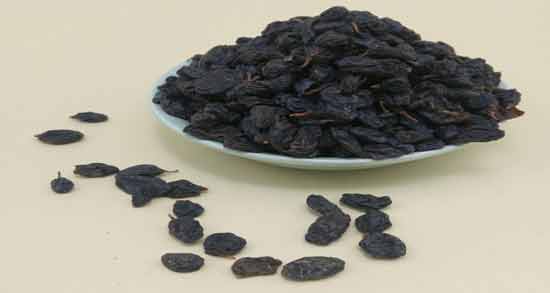 مضرات خوردن مویز در بارداری ؛ خوردن مویز چه عوارضی برای زن باردار دارد