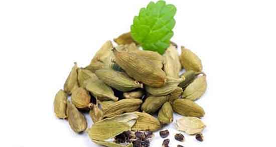 عوارض مصرف زیاد هلیله سیاه ؛ ایا خوردن زیاد هلیله برای بدن مضره