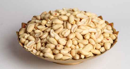 بادام زمینی و فشار خون بالا ؛ کنترل و تنظیم فشار خون با خوردن بادام زمینی