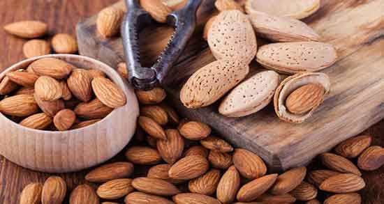 خواص بادام در طب سنتی ؛ آشنایی با خواص درمانی بادام از دیدگاه طب سنتی