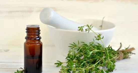مضرات روغن آویشن ؛ عوارض استفاده از روغن آویشن برای زنان حامله