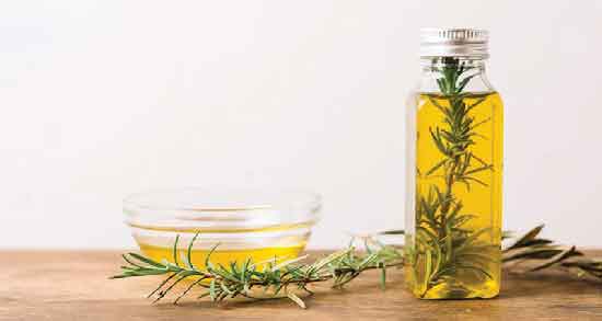 روغن رزماری برای پوست ؛ تاثیر استفاده از روغن رزماری برای پاکسازی پوست صورت