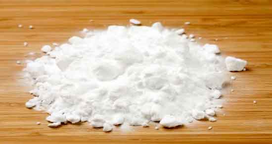 میتوان بجای بکینگ پودر از جوش شیرین استفاده کرد ؛ جایگزین کردن جوش شیرین با بکینگ پودر