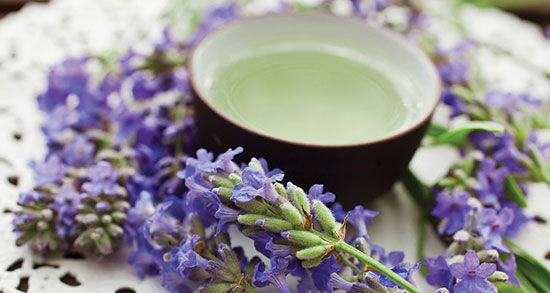 خواص عرق اسطوخودوس برای پوست صورت ؛ اسطوخودوس برای لک پوست