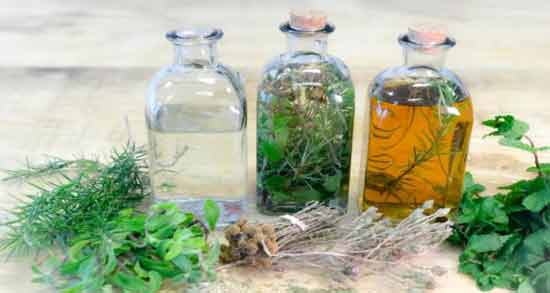 عرق چهل گیاه برای پریودی ؛ کاهش دردهای پریودی با مصرف عرق چهل گیاه