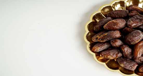 چرا باید خرما بخوریم ؛ وجود مواد مغذی فراوان در خرما مفید برای بدن