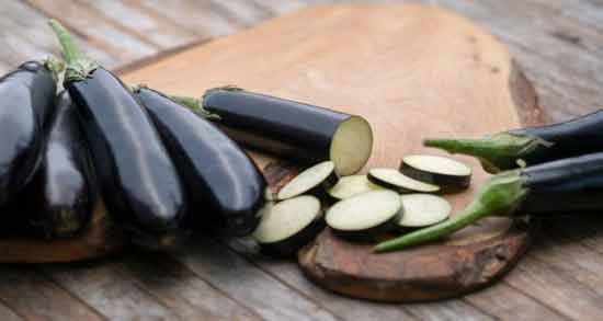 طبع بادمجان چیست ؛ طبیعت بادمجان سرد است یا گرم؟