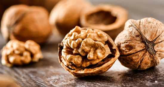 گردو و بواسیر ؛ آشنایی با خاصیت خوردن گردو برای درمان بواسیر