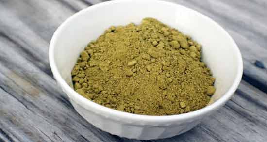 حنا بی رنگ برای شپش خوبه ؛ تاثیر استفاده از حنا بی رنگ برای درمان شپش