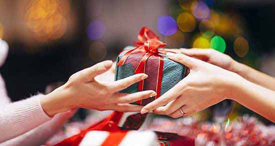 تعبیر خواب هدیه گرفتن ابن سیرین معنی هدیه گرفتن در خواب های ما از نظر ابن سیرین چیست