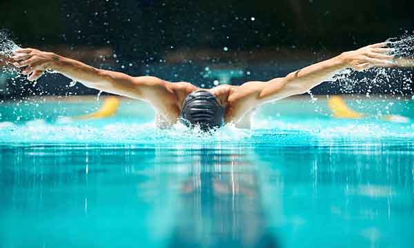 تعبیر خواب داخل آب بودن + معنی داخل آب بودن در خواب های ما چیست