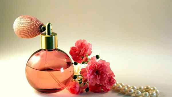 تعبیر خواب عطر خریدن امام صادق برای مادر فوت شده