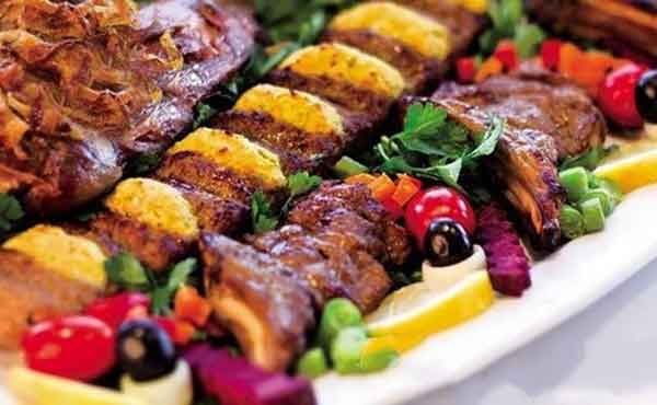 تعبیر خواب خوردن غذا از دست مرده و گرفتن غذا از دست معشوق