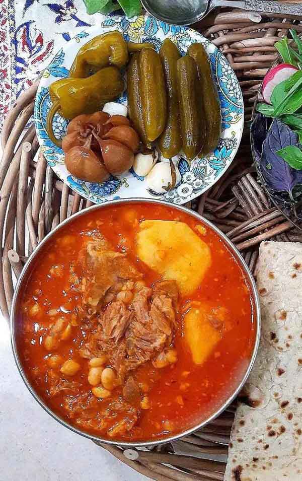 تعبیر خواب نذری دادن نان و نذری دادن برای امام حسین در مسجد