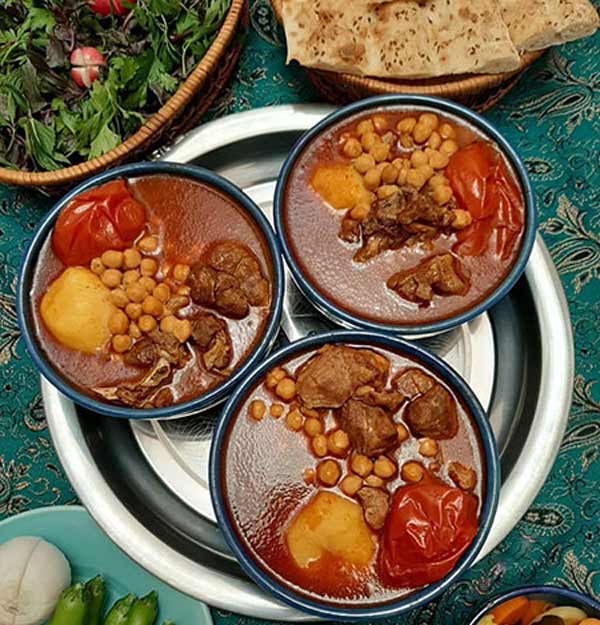 تعبیر خواب آبگوشت به مرده دادن + معنی آبگوشت به مرده دادن در خواب چیست