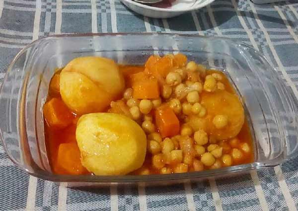 تعبیر خواب آبگوشت بدون گوشت + معنی آبگوشت بدون گوشت در خواب چیست