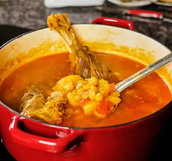 تعبیر خواب آبگوشت خروس + معنی آبگوشت خروس در خواب چیست