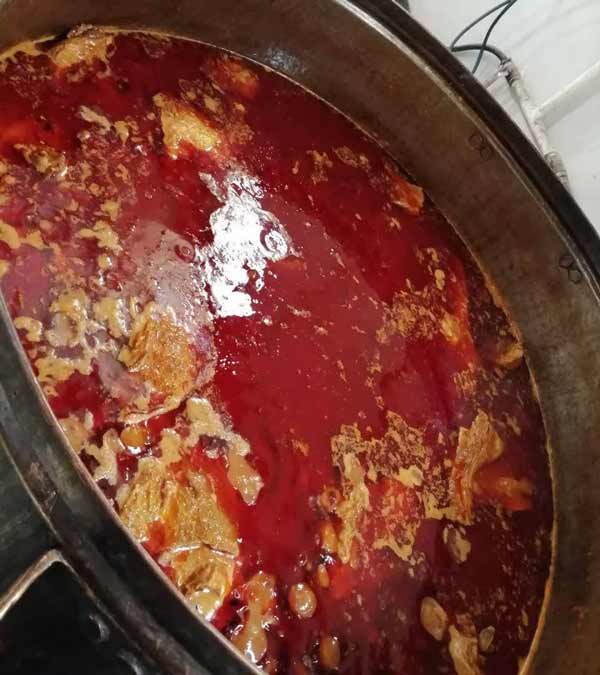 تعبیر خواب آبگوشت نذری پختن + معنی آبگوشت نذری پختن در خواب چیست