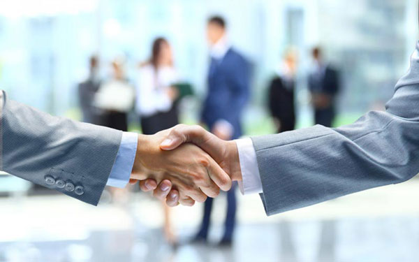 تعبیر خواب دست دادن از حضرت یوسف+معنی دست دادن از نظر حضرت یوسف در خواب