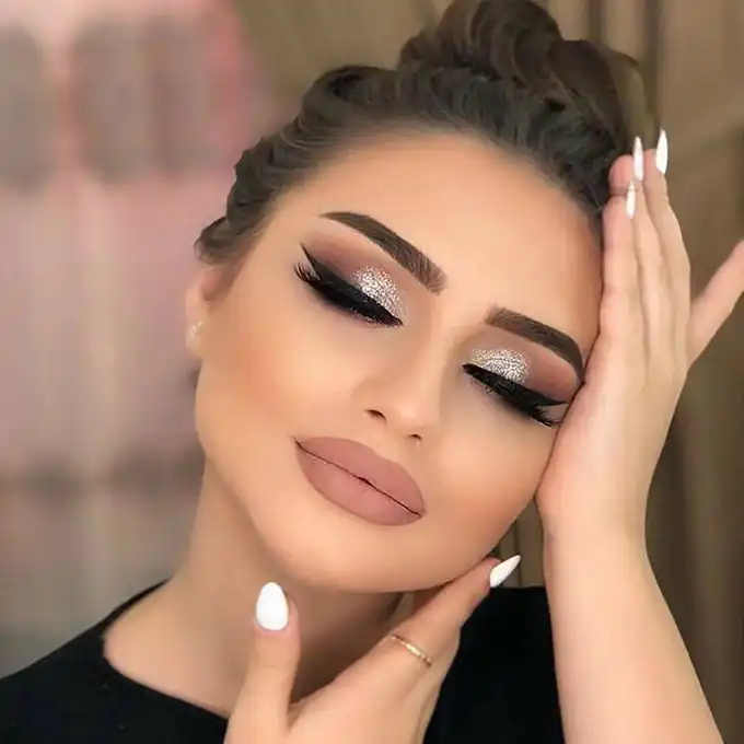 مدل آرایش صورت ملایم مجلسی + زیباترین مدل های آرایش مجلسی سال
