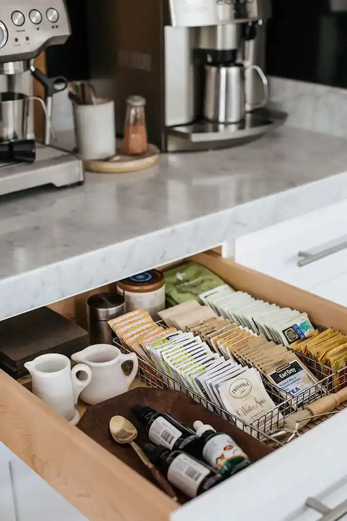چیدمان داخل کابینت + خفن ترین روش ها برای چیدمان داخل کابینت با بازدهی دو برابر