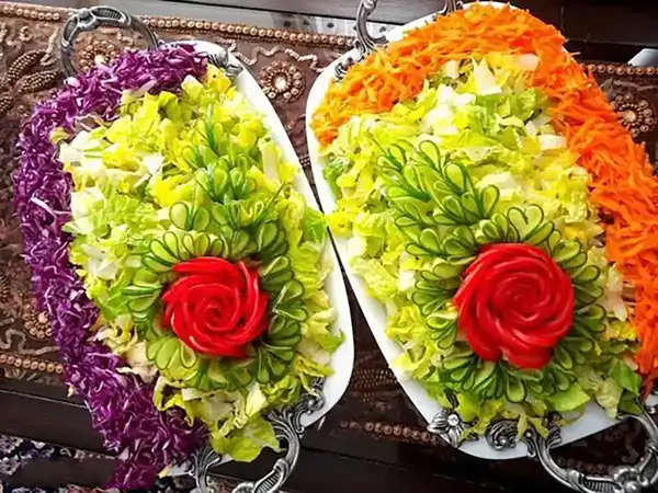 مدل سالاد کاهو + جدیدترین تزیین سالاد کاهو با گوجه و خیار برای سفره ای جذاب