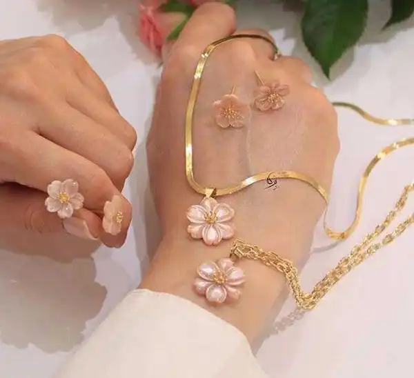 اکسسوری ارزان + به روز ترین اکسسوری های ضد زنگ و ترند برای درخشش